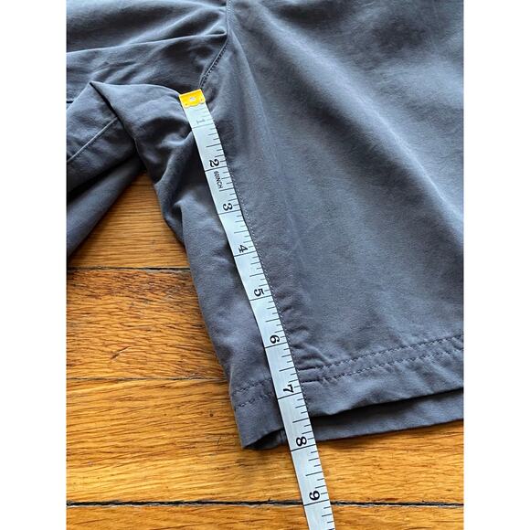 COLUMBIA Titanium Nylon Gray Adventure Shorts Womens sz 10 - Picture 10 of 12